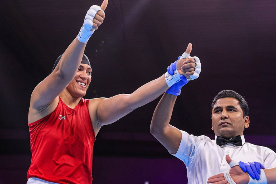 La boxeuse marocaine Khadija Mardi sacrée championne du monde