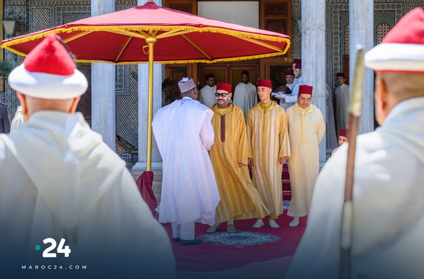 SM le Roi accomplit la prière de l’Aïd Al-Fitr et