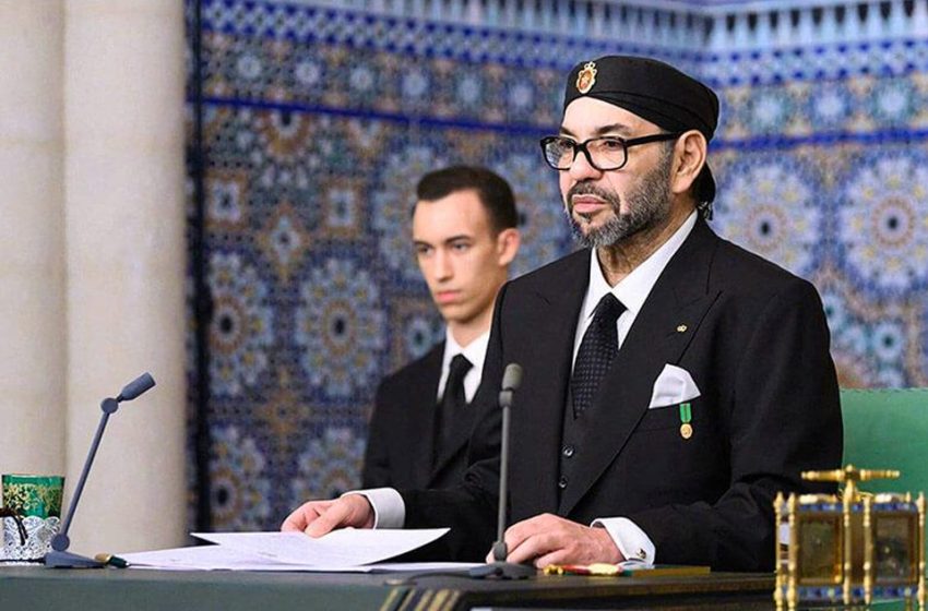 SM le Roi adresse un message de condoléances et de compassion aux membres de la famille de feu Khalid Naciri