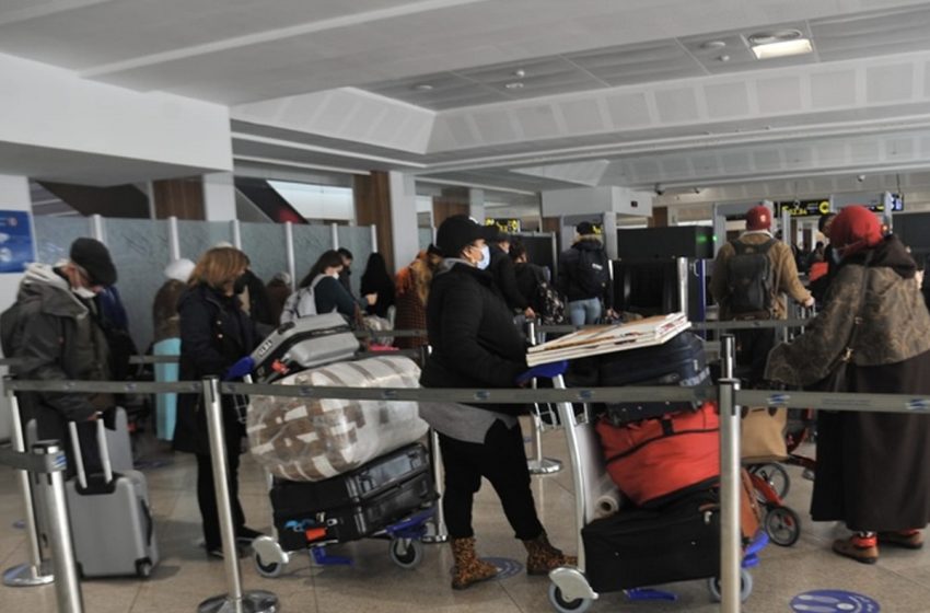 Arrivée du premier avion de la RAM transportant 136 ressortissants marocains rapatriés du Soudan à l’aéroport international Mohammed V