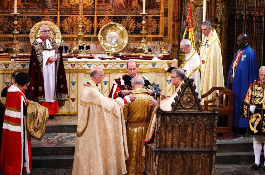  Consécration de Charles III à l’abbaye de Westminster