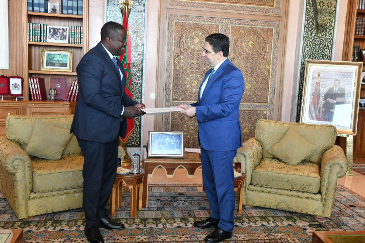 M. Bourita reçoit le ministre zambien des AE porteur d’un message écrit à SM le Roi du Président de la Zambie