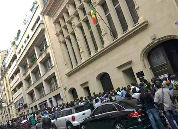 Le Sénégal ferme provisoirement ses consulats à l’étranger