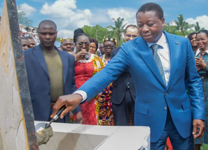 Pose de la première pierre du Centre de services agricoles à Kpalimé, une initiative conjointe du gouvernement togolais et du Groupe OCP