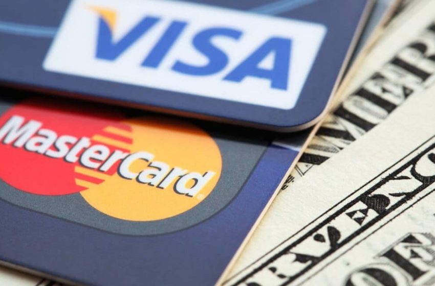 USA: Visa et Mastercard envisagent d’augmenter les frais liés aux
