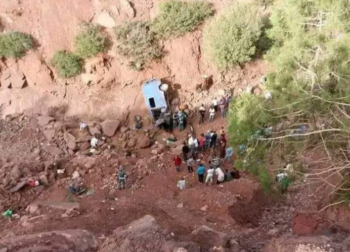 Province d’Azilal: 24 morts dans le renversement d’un véhicule de transport mixte