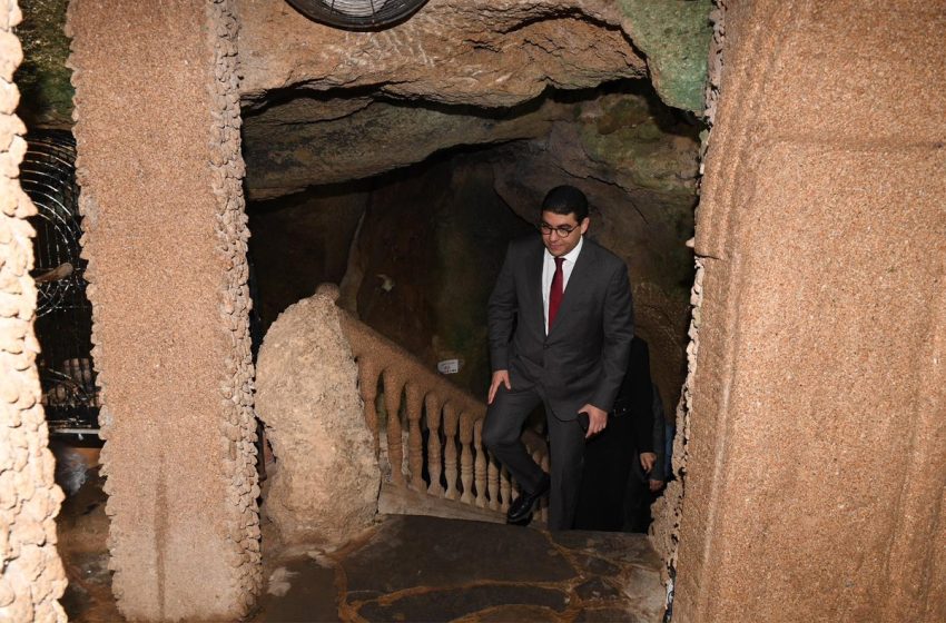  Tanger: M. Bensaid visite les Grottes d’Hercule et le Conservatoire Ahmed Loukili