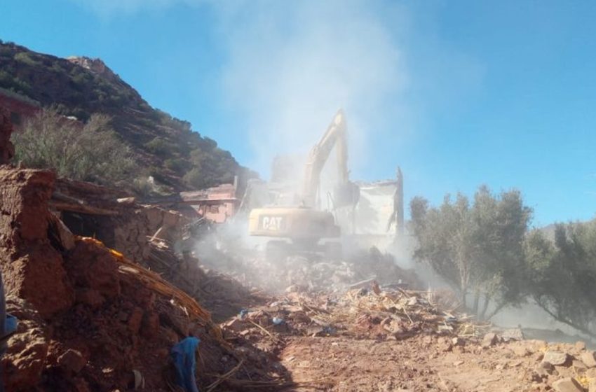 Reconstruction post- séisme : Lancement à Talat N’Yacoub de l’opération de démolition des maisons endommagées et de déblaiement