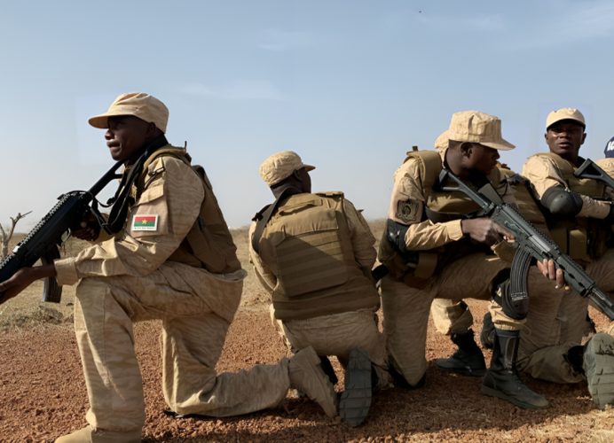 Burkina Faso : des dizaines de terroristes neutralisés dans deux régions du pays