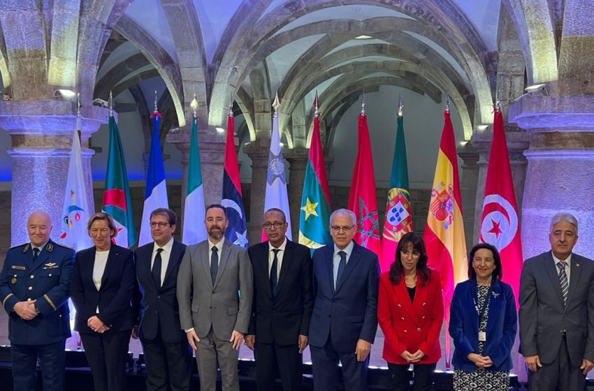  Lisbonne : M. Loudiyi participe à la 19ème réunion des ministres de la Défense de l’Initiative “5+5 Défense”