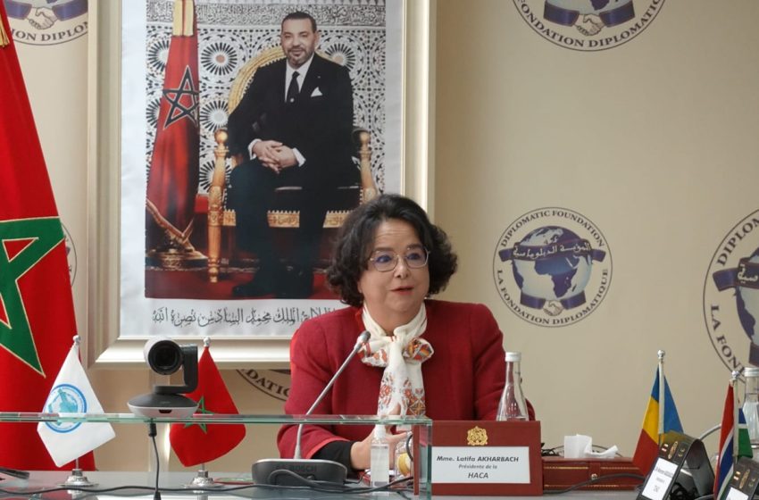  Fès: Mme Akharbach alerte sur l’ampleur et l’impact de la désinformation, un fléau universel