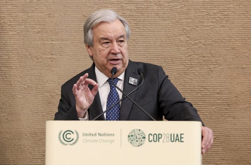 Le SG de l’ONU au COP28 appelle à une ambition et une flexibilité maximales dans les négociations pour dépasser les lignes rouges