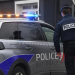 Un mort et deux blessés dans une attaque à l’arme blanche à Paris