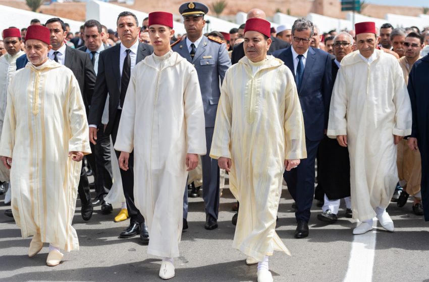  Prières rogatoires accomplies à Al-Masjid Al-Aâdam à Rabat en présence de SAR le Prince Héritier Moulay El Hassan et de SAR le Prince Moulay Rachid