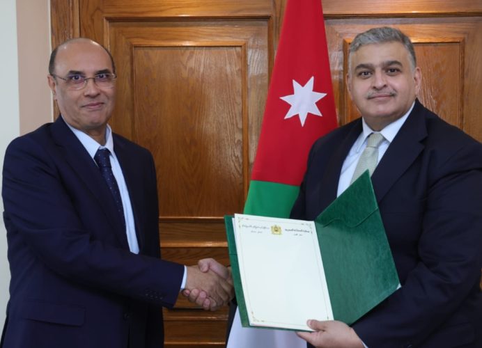 L’ambassadeur Fouad Akhrif remet au SG du ministère jordanien des AE une copie figurée de ses lettres de créance
