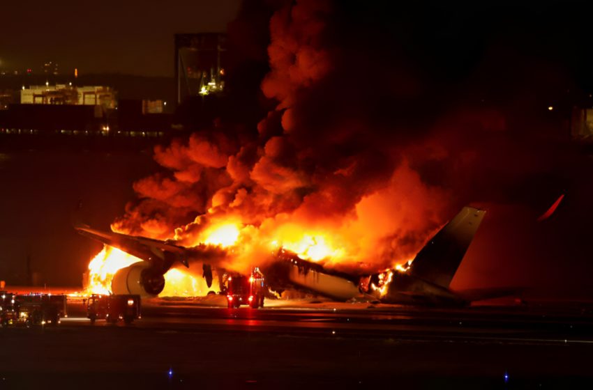 Japon: un avion prend feu à l’aéroport de Tokyo-Haneda