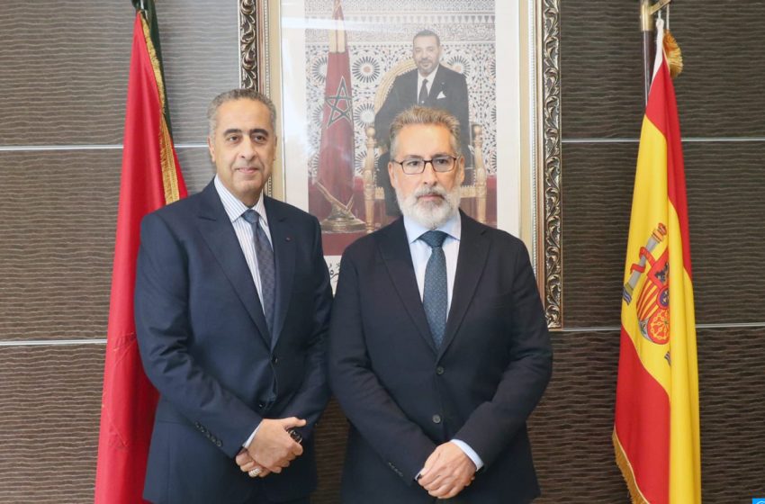  Abdellatif Hammouchi s’entretient avec le Commissaire général d’information espagnol
