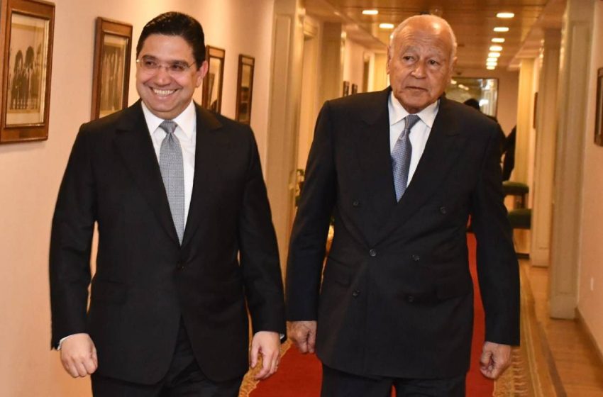  Nasser Bourita s’entretient au Caire avec le Secrétaire général de la Ligue arabe