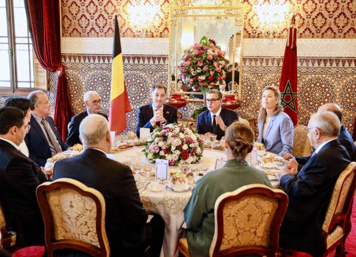 SM le Roi offre un déjeuner en l’honneur du Premier ministre belge et de la délégation l’accompagnant