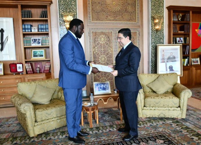 M. Bourita reçoit le ministre gambien des AE, porteur d’un message écrit à Sa Majesté le Roi du président de la Gambie