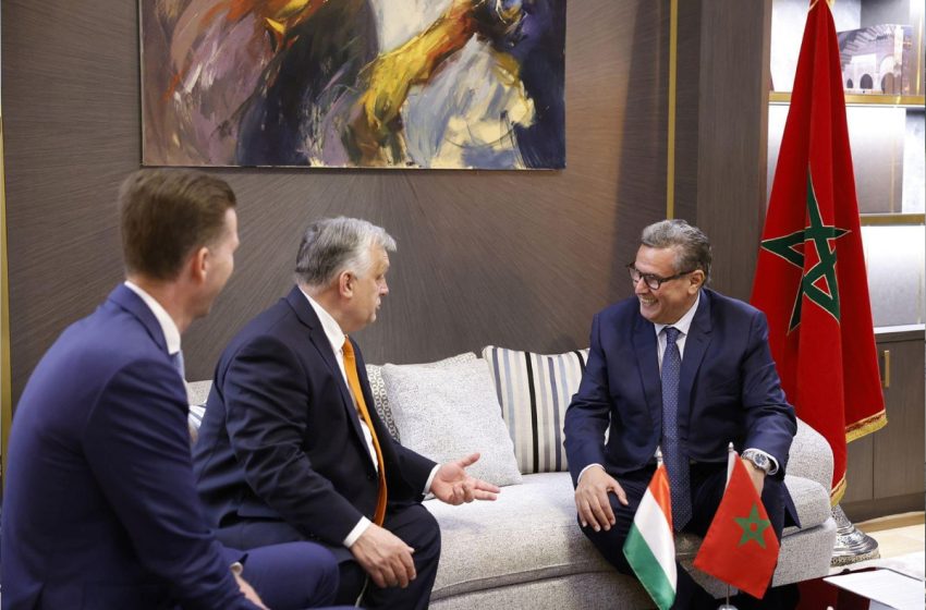Le Chef du gouvernement s’entretient à Marrakech avec le Premier ministre hongrois