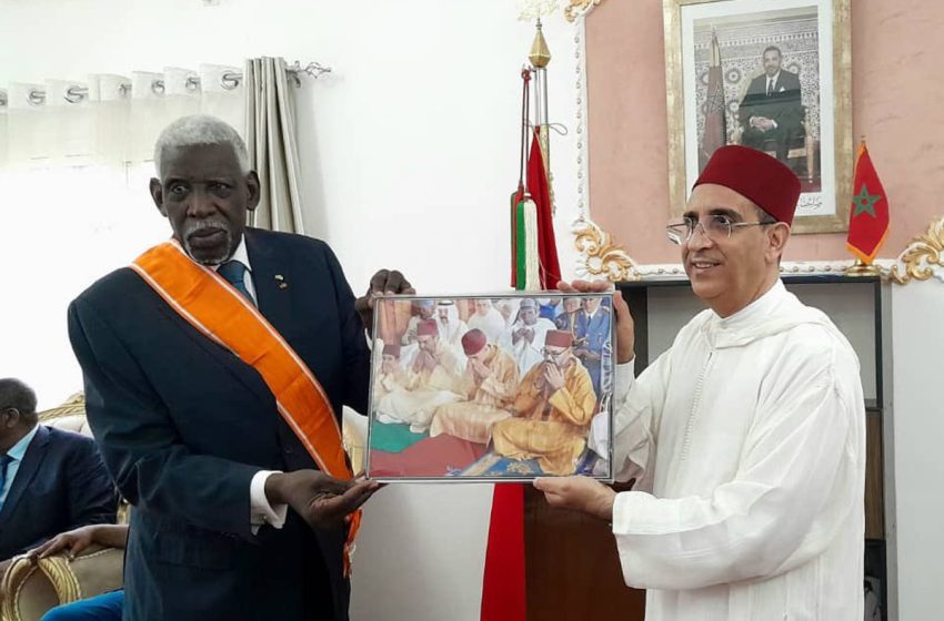 L’ancien ambassadeur du Tchad au Maroc Mahamat Abdelrassoul décoré du