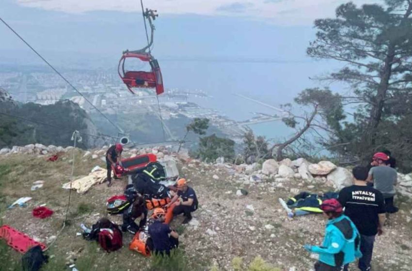 Accident de téléphérique en Turquie : 29 personnes toujours bloquées