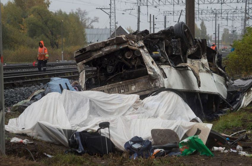 Russie: Sept morts dans la collision entre un bus et un train
