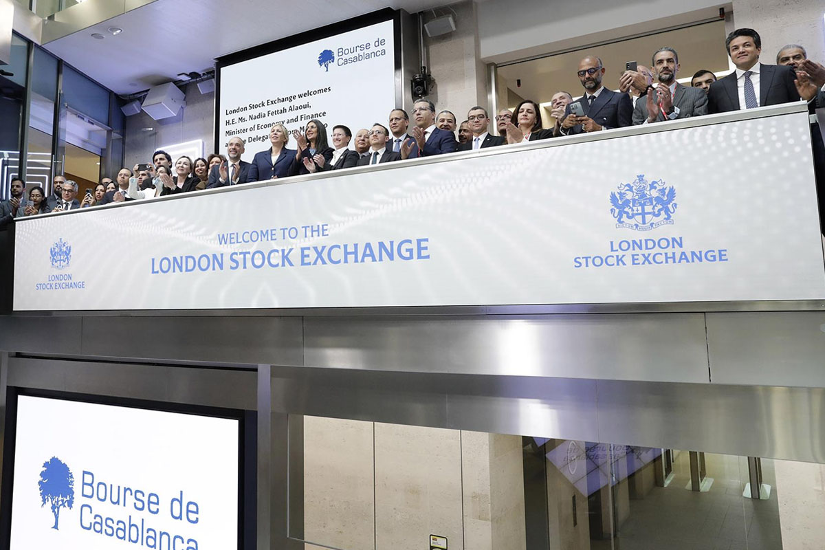 Nadia Fettah sonne la cloche d’ouverture de la Bourse de Londres
