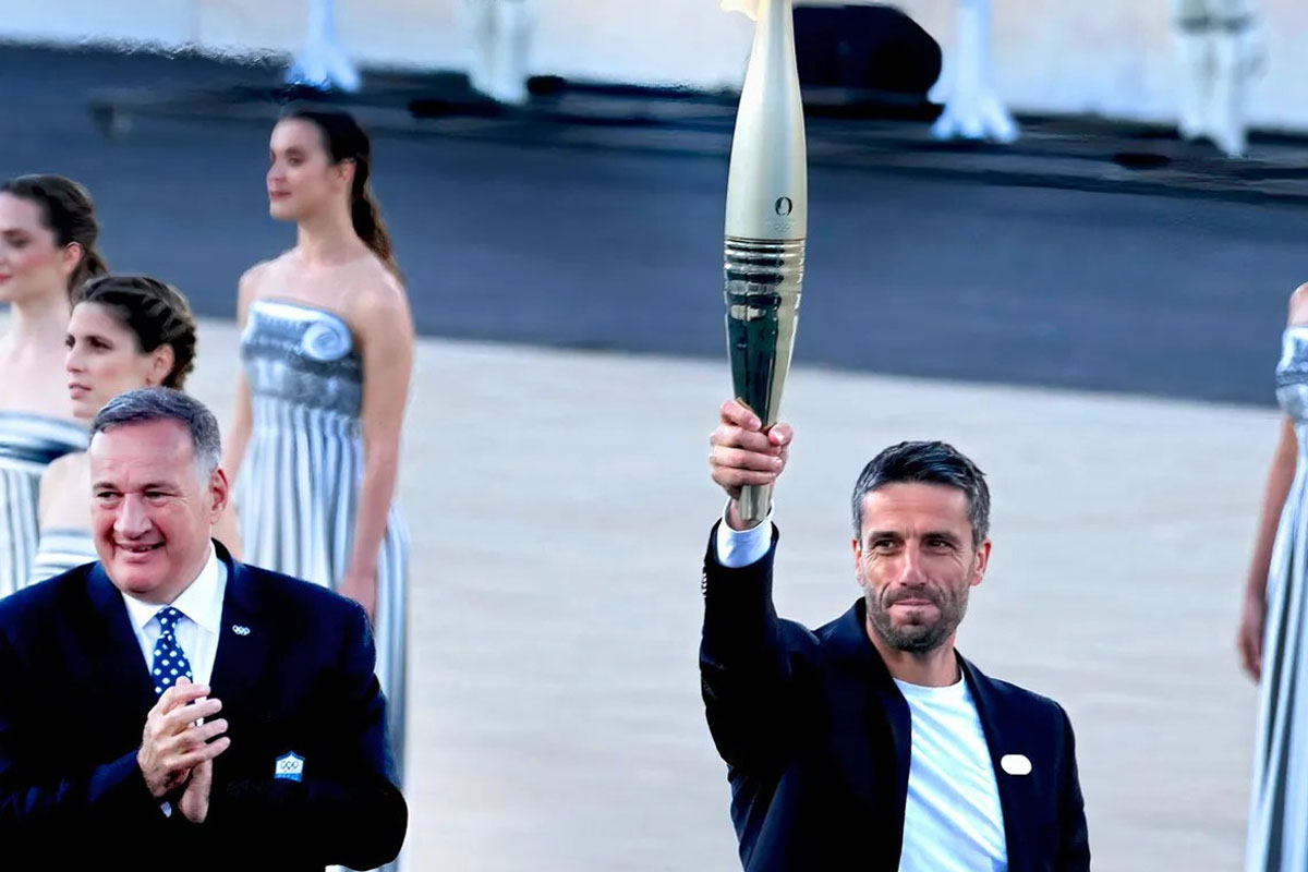 JO 2024: la flamme olympique arrive en France