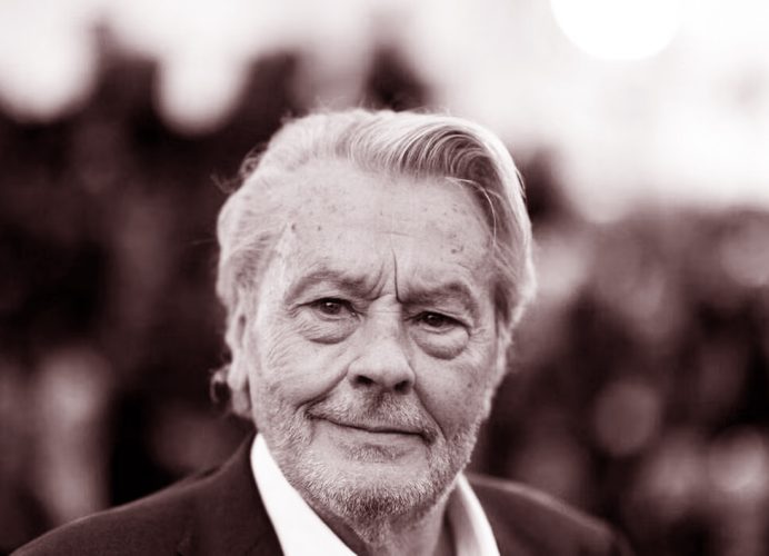 Mort d’Alain Delon, le dernier des géants du cinéma français