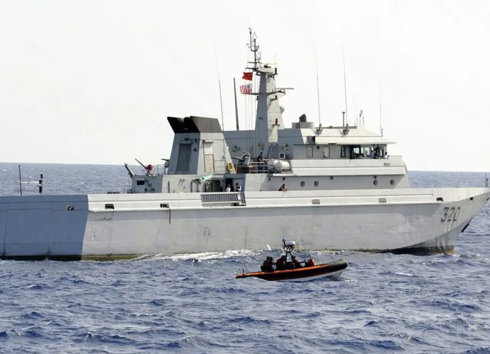 Dakhla: la Marine Royale porte assistance à 124 subsahariens candidats à la migration irrégulière