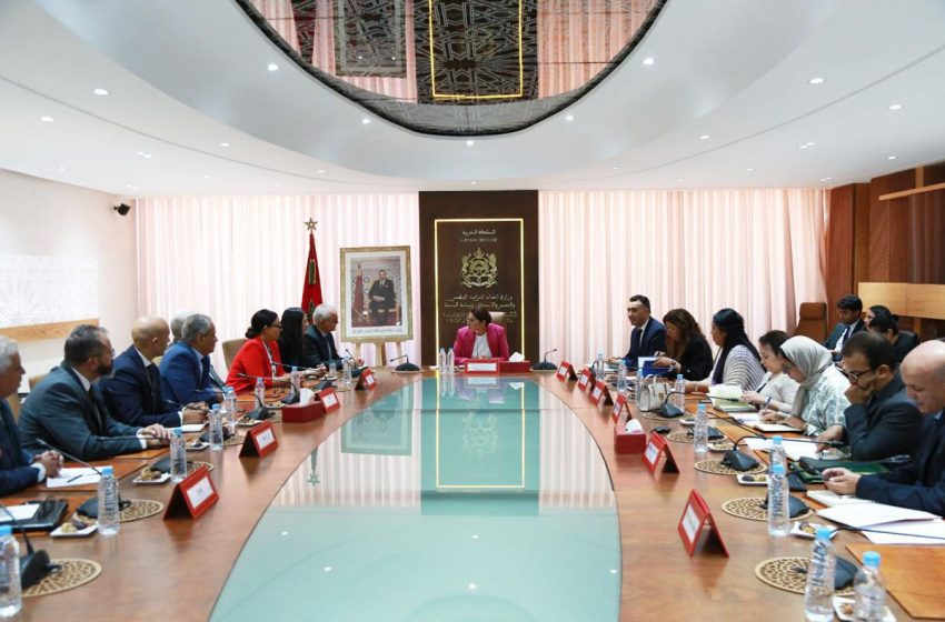Mme El Mansouri préside une réunion avec le nouveau bureau