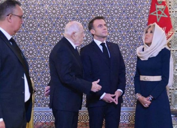 Le Président Macron et son épouse visitent le mausolée Mohammed V