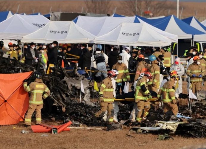 Crash d’avion en Corée: le bilan s’alourdit à 174 morts