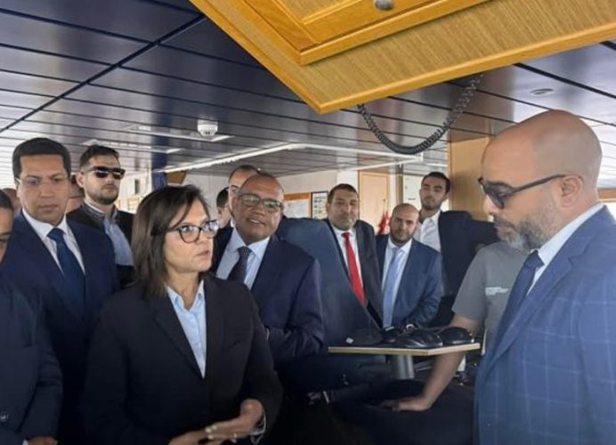 Dakhla: Mme Driouich visite la zone dédiée au déchargement des navires RSW