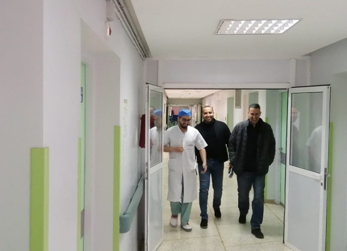CHU Mohammed VI de Marrakech: Réimplantation avec succès d’une main entièrement amputée