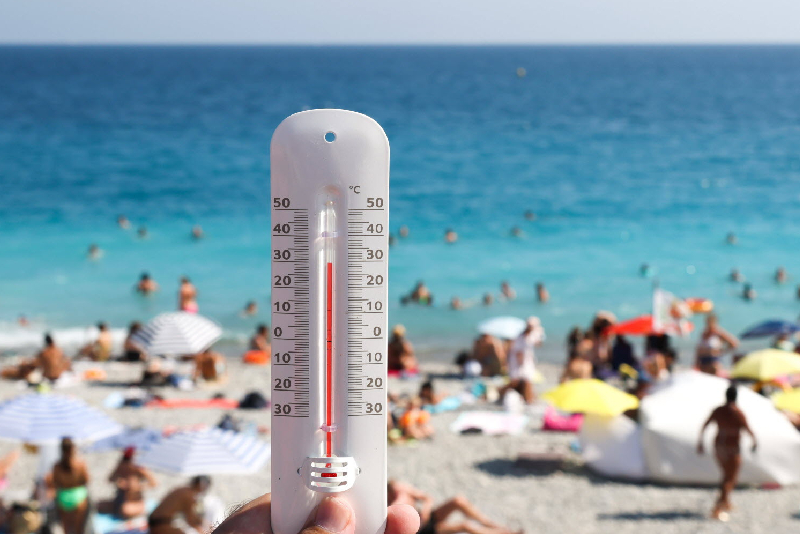Canicule en France: au moins 480 décès “en excès” pendant la première vague de chaleur de l’été