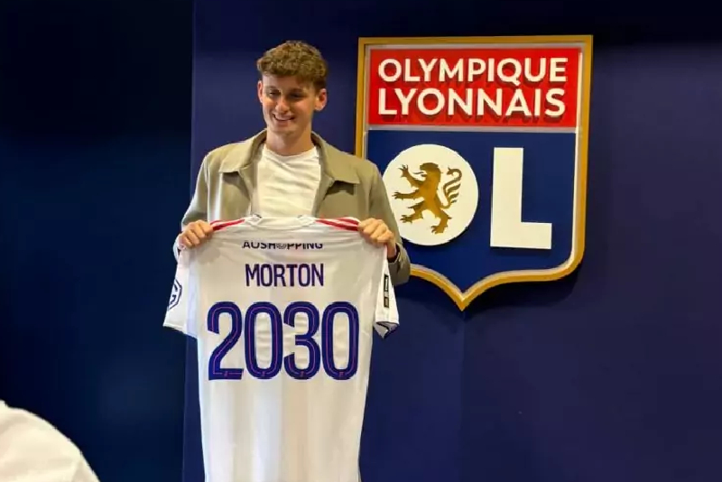 Ligue 1: Le milieu de terrain Tyler Morton rejoint l’OL jusqu’en 2030