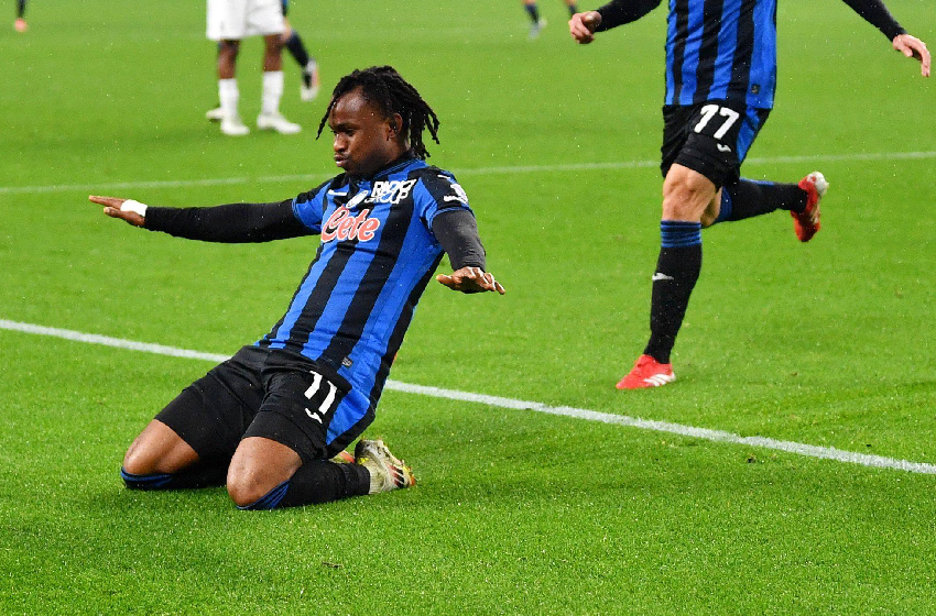 Ligue des champions: Ademola Lookman probablement absent contre le PSG
