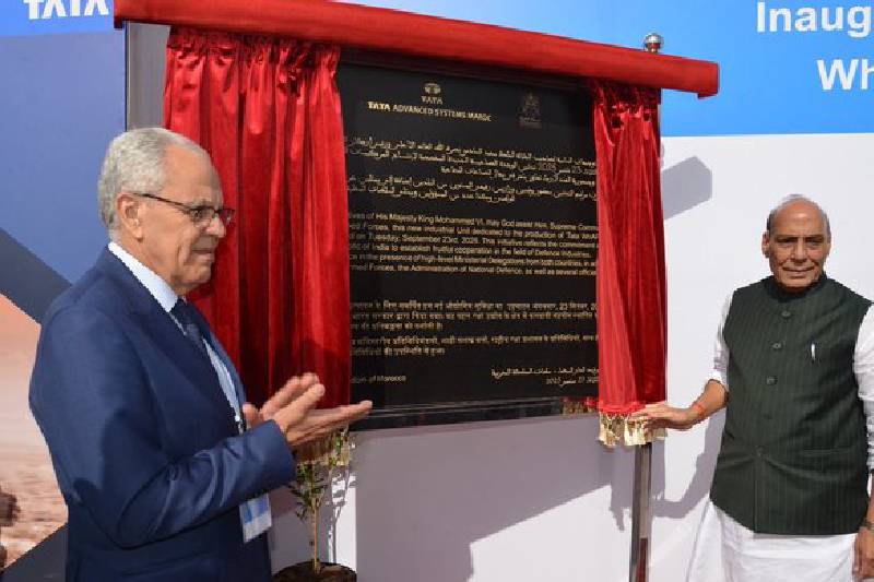 Inauguration à Berrechid de l’usine de fabrication des véhicules blindés de combat WhAP 8×8