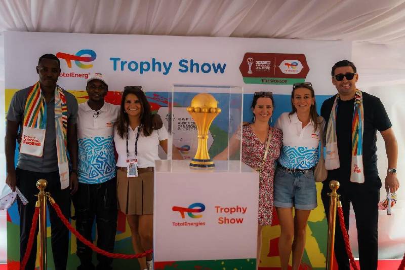 Rwanda : la CAF présente le Trophée de la Coupe d’Afrique lors de sa tournée promotionnelle “CAN Maroc 2025”