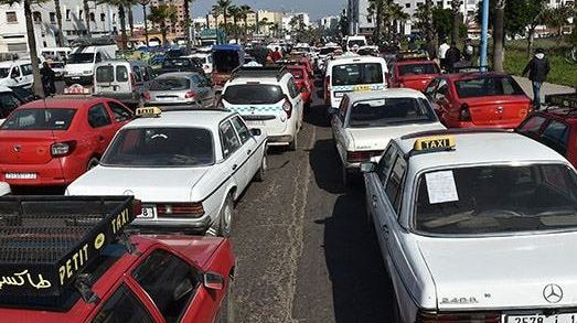 إضراب وطني لسائقي سيارات الأجرة بالدارالبيضاء