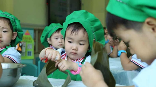 الصين:المصادقة على قانون يسمح بإنجاب 3 أطفال