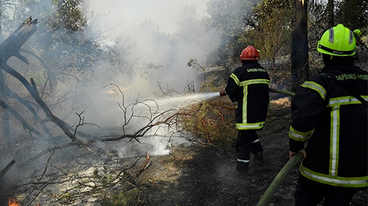 فرنسا:السلطات تجلي آلاف السكان بسبب اندلاع الحرائق