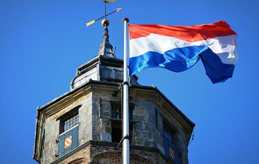  هولندا.. استقالة وزيرة الخارجية بسبب إدارتها لعمليات الإجلاء من أفغانستان