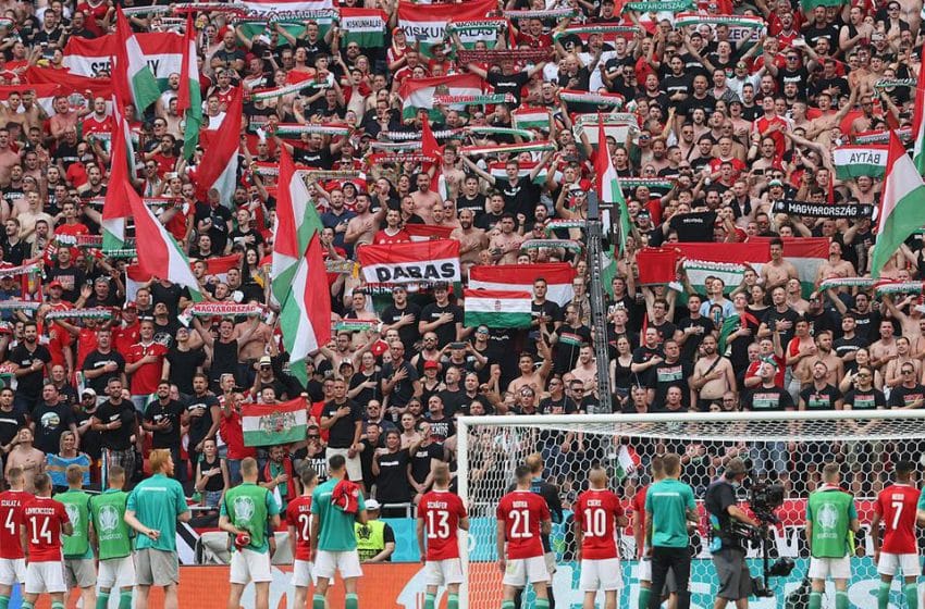  الفيفا يعاقب المنتخب الهنغاري بسبب عنصرية جماهيره