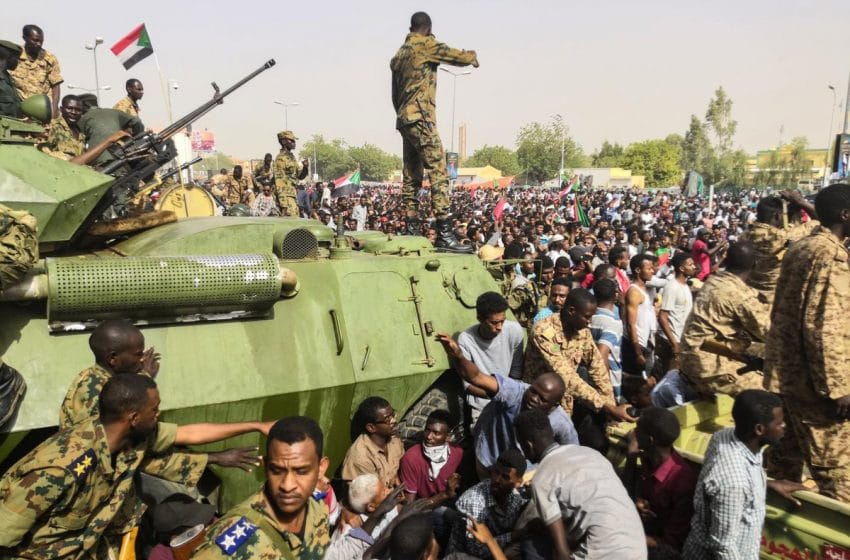  السودان .. الجيش يعلن إحباط محاولة انقلابية !