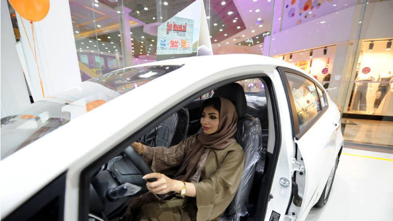  السعودية تجري محادثات مع مصنعي السيارات للتواجد في المملكة
