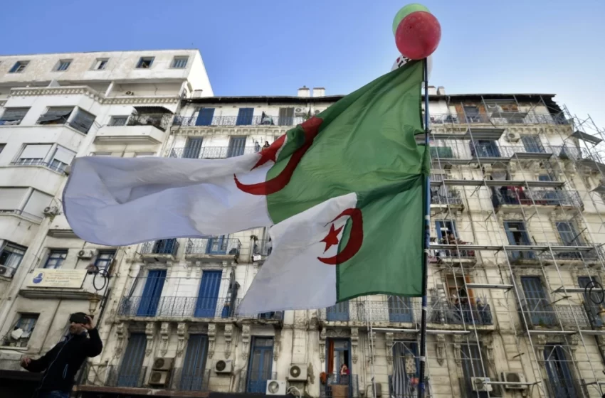 الرئيس الجزائري عبد المجيد تبون يجري تعديلا وزاريا جزئيا